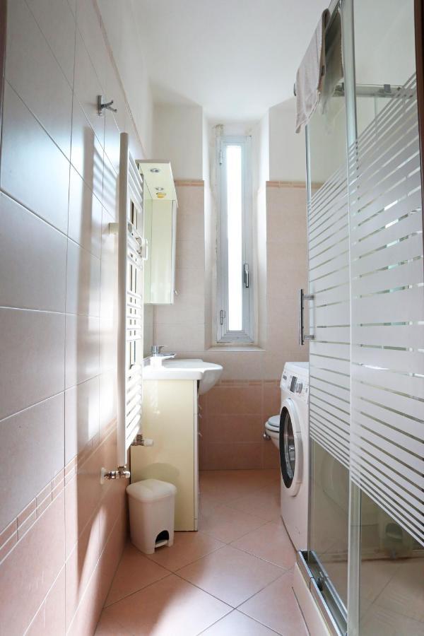 Isola Comfort Apartment Milánó Kültér fotó
