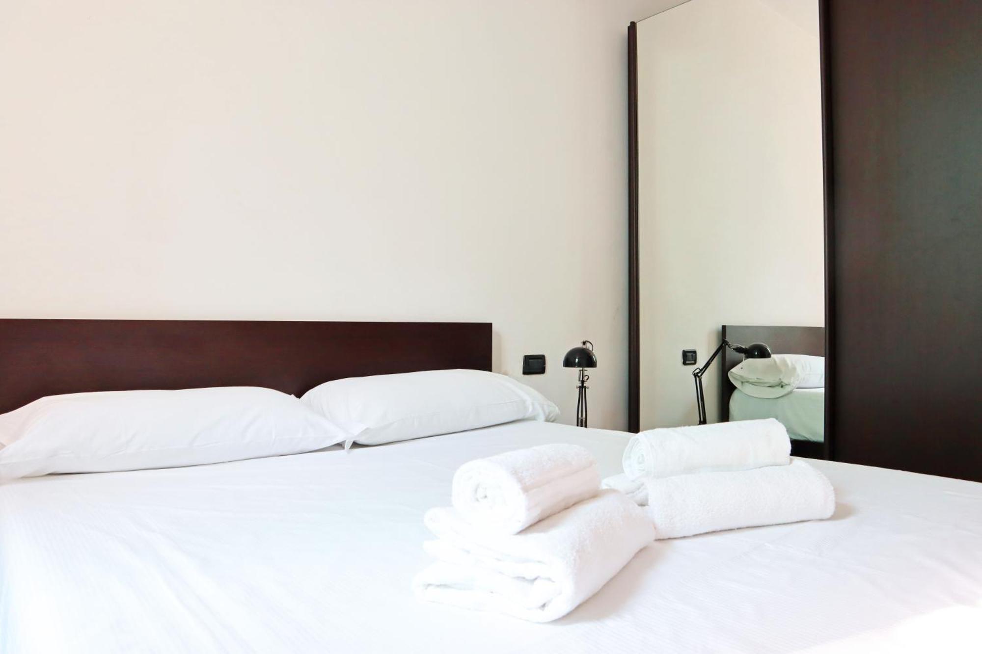 Isola Comfort Apartment Milánó Kültér fotó